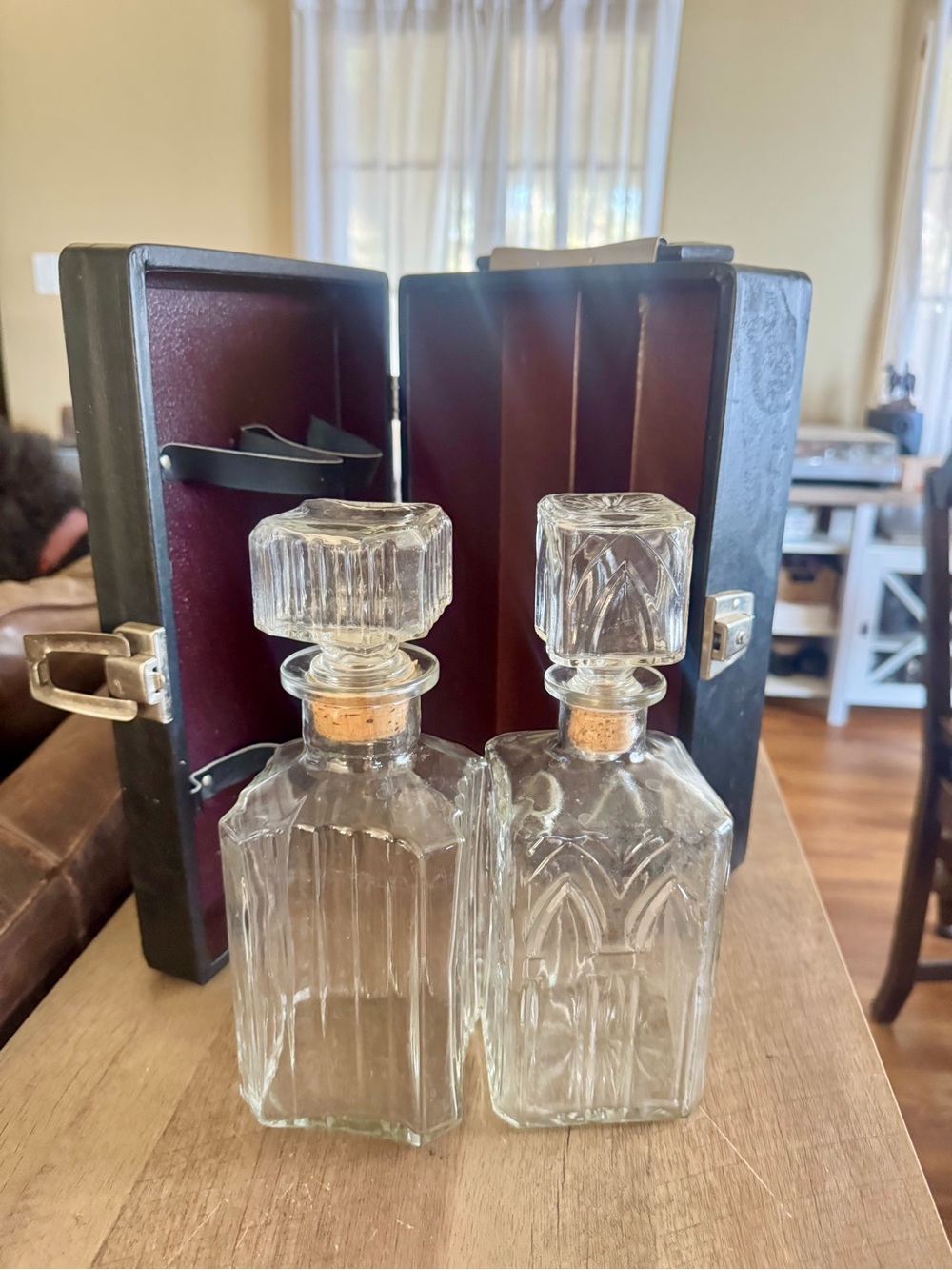 Vintage 60s Portable Pub Glass Decanter Set with case Clear glassware.